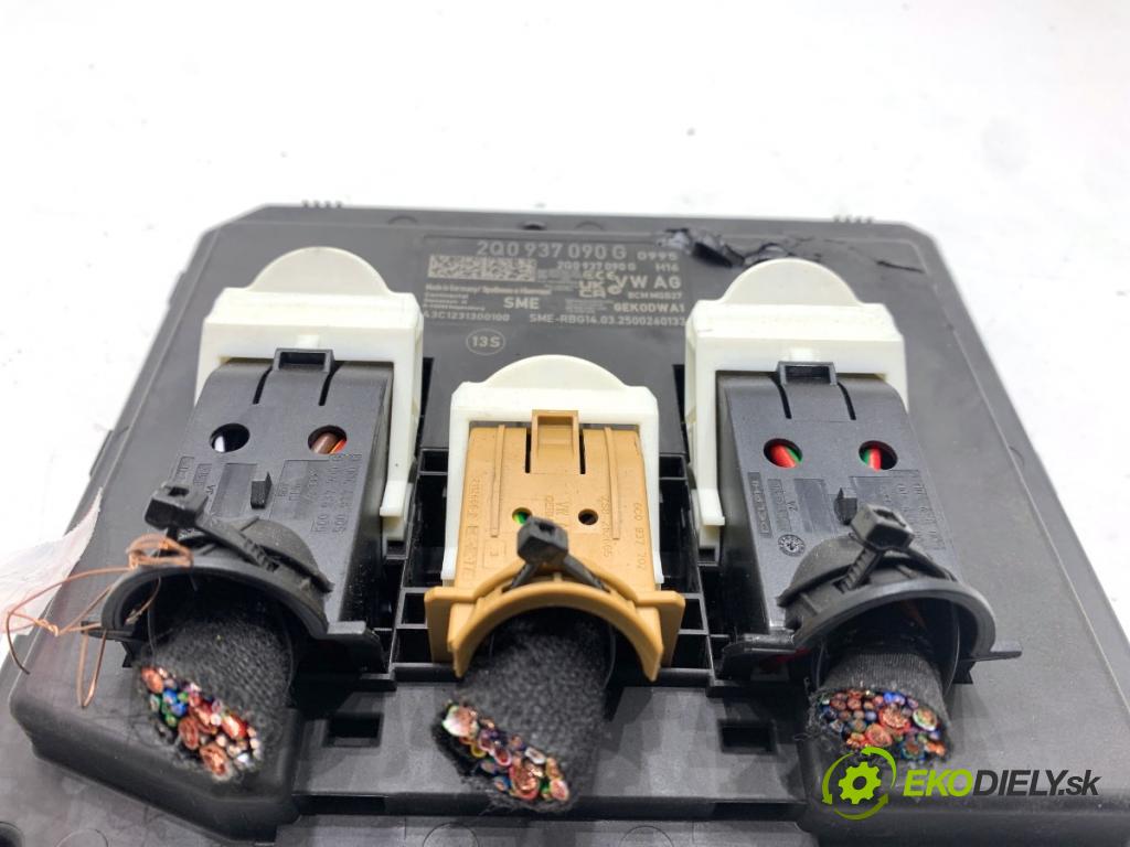 SKODA SCALA liftback 2025 85 kW 1.0 TSI 999 Modul komfortu 2Q0937090G (Modul komfortu)