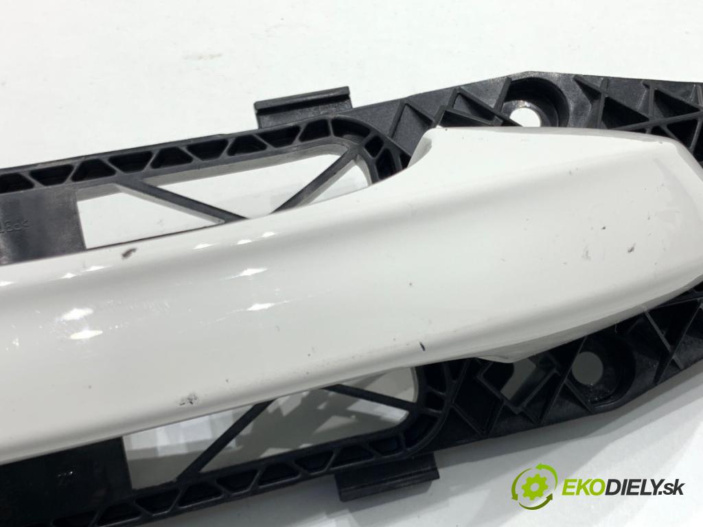 SKODA SCALA liftback 2025 85 kW 1.0 TSI 999 Kľučka vonkajšia pravy predný 5N0839885H