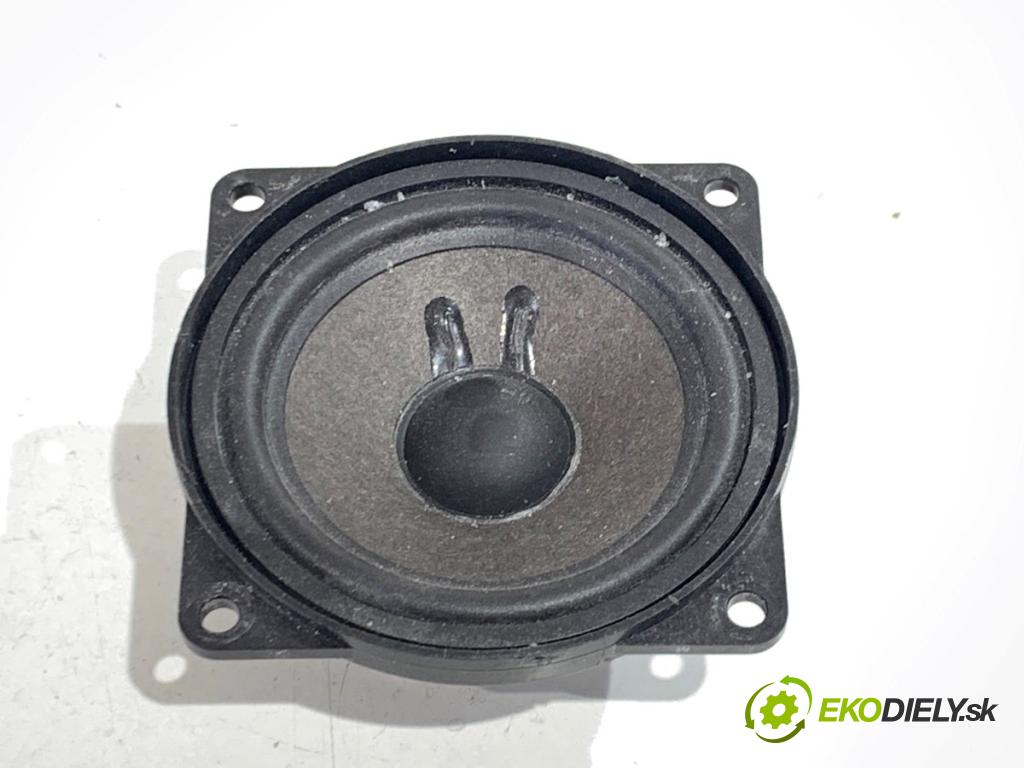 SKODA SCALA liftback 2025 85 kW 1.0 TSI 999 reproduktory 3V0035411J 5E0035411E
