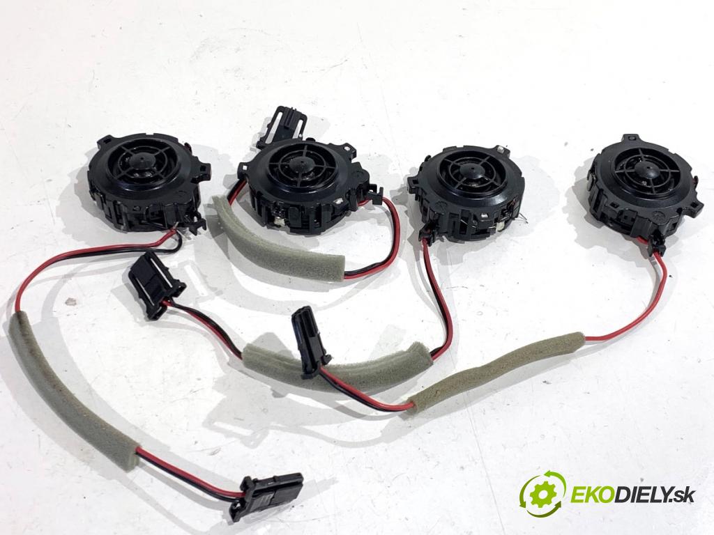 SKODA SCALA liftback 2025 85 kW 1.0 TSI 999 reproduktory 3V0035411J 5E0035411E