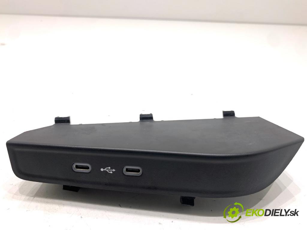 SKODA SCALA liftback 2025 85 kW 1.0 TSI 999 HNÍZDO: USB 657035700