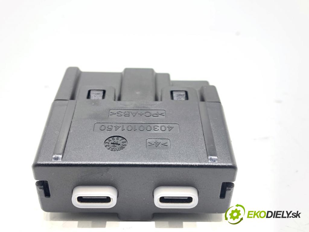 SKODA SCALA liftback 2025 85 kW 1.0 TSI 999 HNÍZDO: USB 3G5035718A