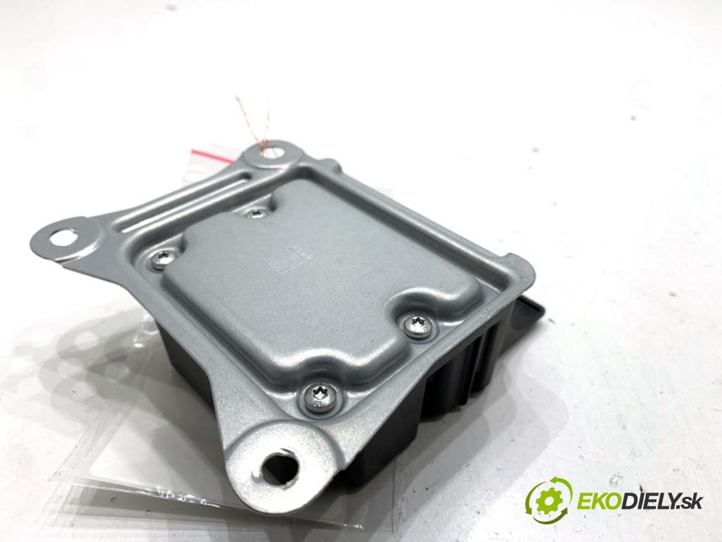 BAIC X75 SUV 2024 138 kW DCT 1498 senzor airbag A00118949 (Snímač)