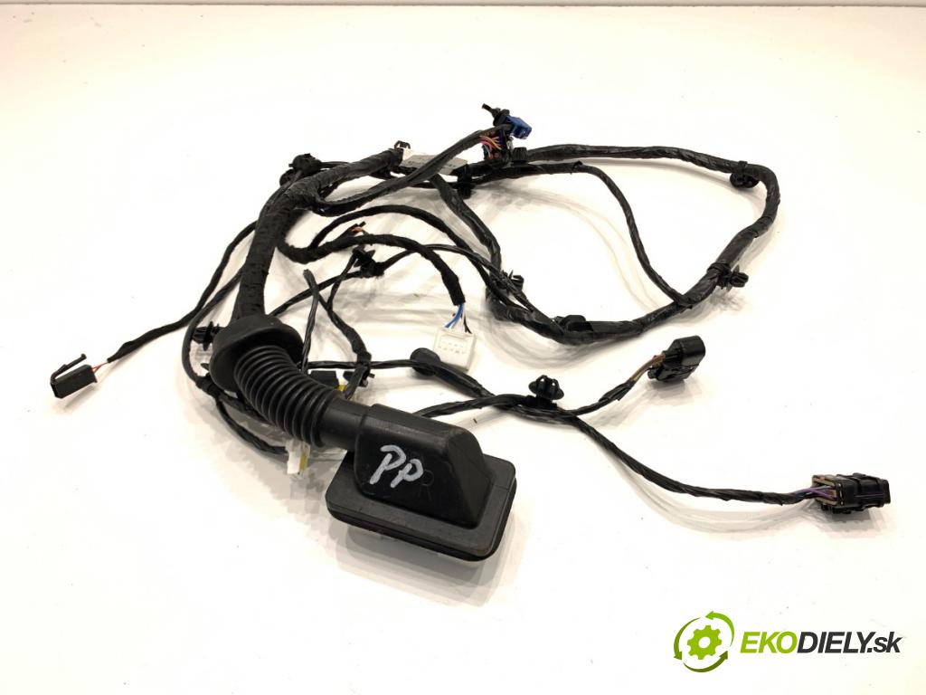 BAIC X75 SUV 2024 138 kW DCT 1498 Káblovačka Dvere predný pravy A00104309