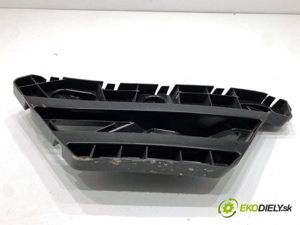 BAIC X75 SUV 2024 138 kW DCT 1498 Úchyt nárazníka pravy zad A00118530