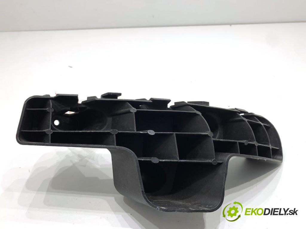 BAIC X75 SUV 2024 138 kW DCT 1498 Úchyt nárazníka pravy zad 