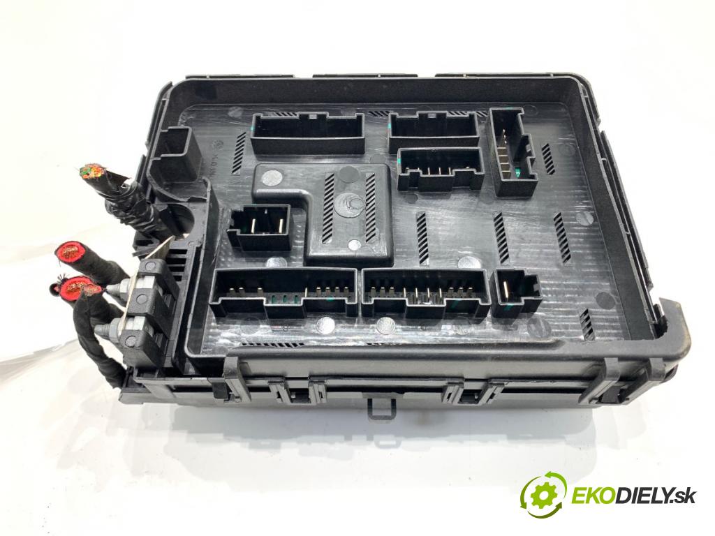 BAIC X75 SUV 2024 138 kW DCT 1498 Skrinka poistková  (Poistková skrinka)