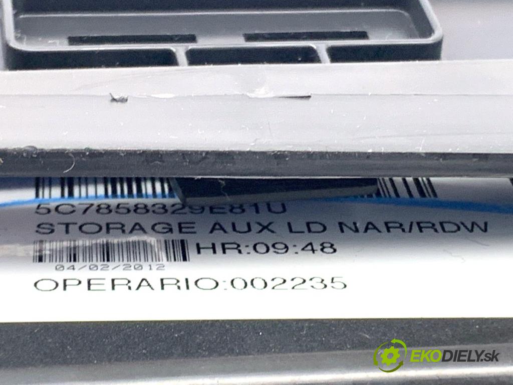 VW JETTA IV sedan 2012 90 kW 1.4 TSI 1390 Tunel stredový opierka