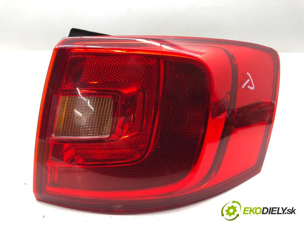 VW JETTA IV sedan 2012 90 kW 1.4 TSI 1390 světlo pravý zadní část 5C6945096E
