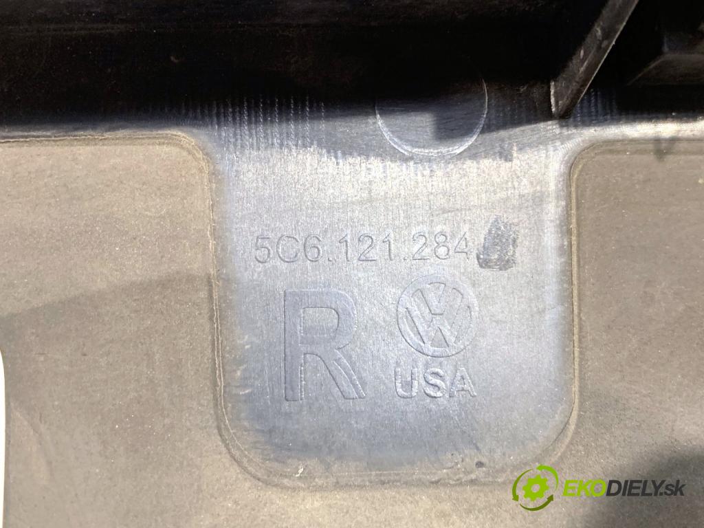 VW JETTA IV sedan 2012 90 kW 1.4 TSI 1390 volant vzduchu pravá 5C6121284