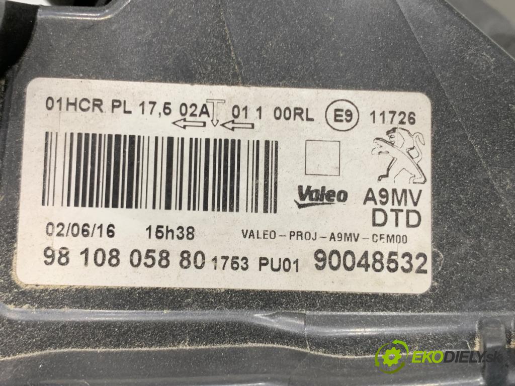PEUGEOT 208 I liftback 2016 60 kW 1.2 VTI 82 1199 světlomet pravý přední část 9810805880