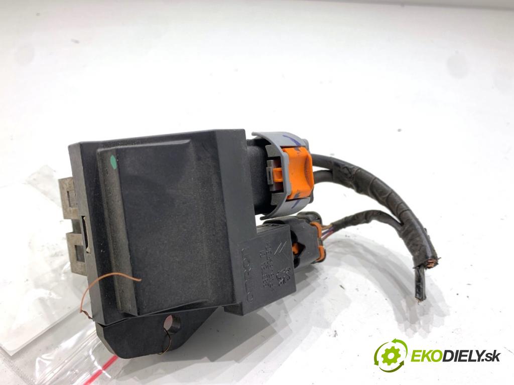 PEUGEOT 208 I liftback 2016 60 kW 1.2 VTI 82 1199 Modul ventilátora 98372A