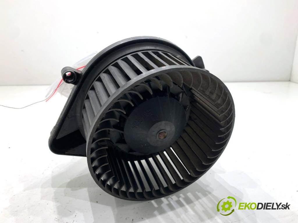 AUDI A4 B7 Kombi 2007 103 kW 2.0 TDI 1968 ventilátor kúrenia 8E1820021E