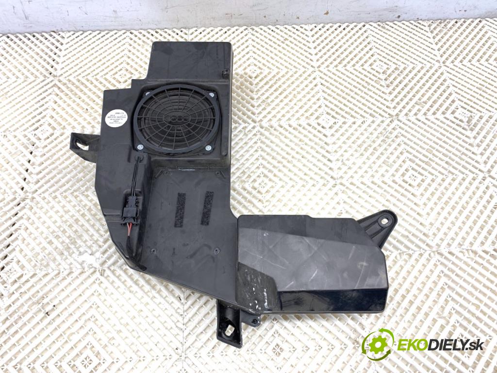 AUDI A4 B7 Kombi 2007 103 kW 2.0 TDI 1968 subwoofer 8E9035382D (Audio zariadenie)