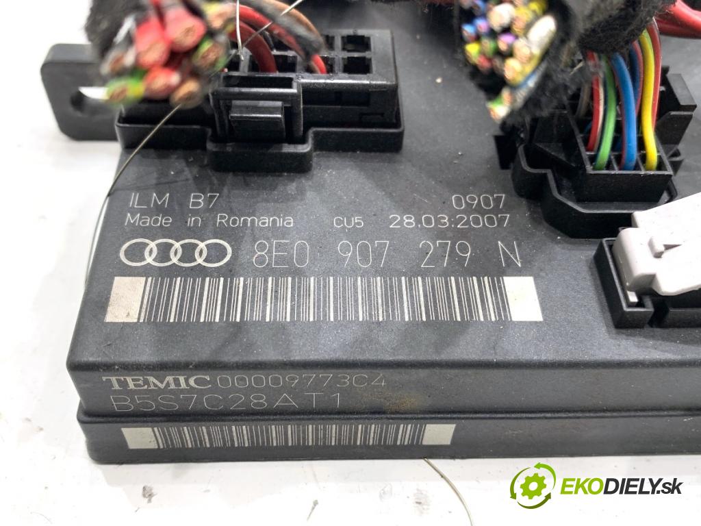 AUDI A4 B7 Kombi 2007 103 kW 2.0 TDI 1968 modul světel 8E0907279N (Řídící jednotka ostatní)