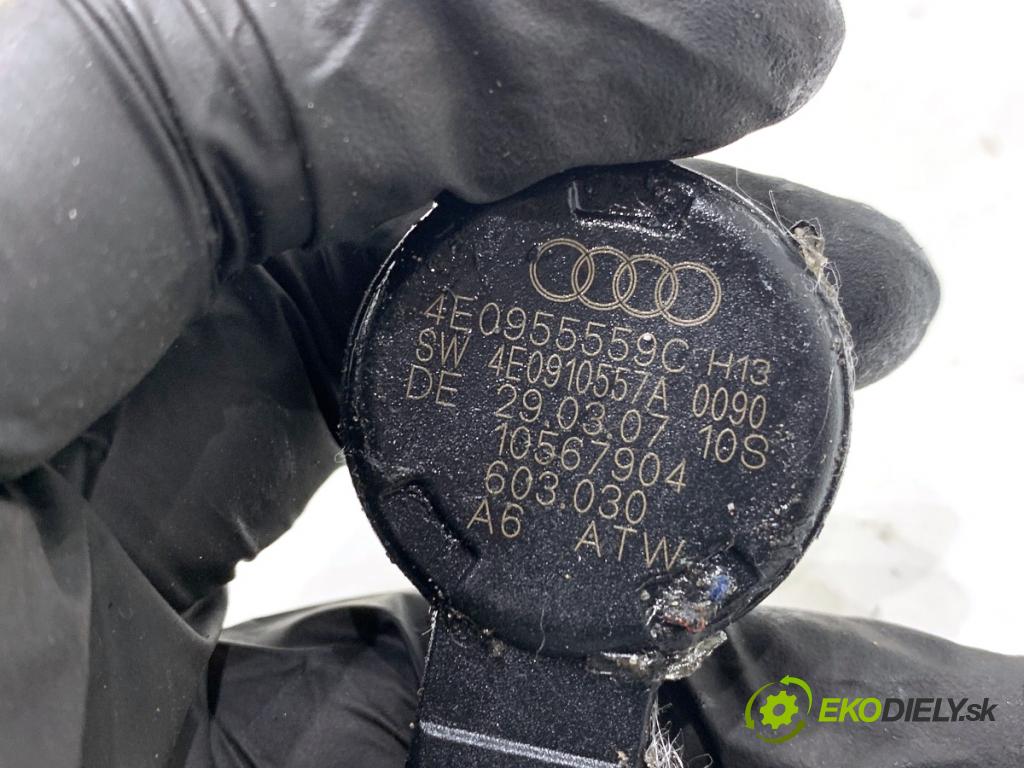 AUDI A4 B7 Kombi 2007 103 kW 2.0 TDI 1968 snímač deště 4E0955559C (Snímač deště)