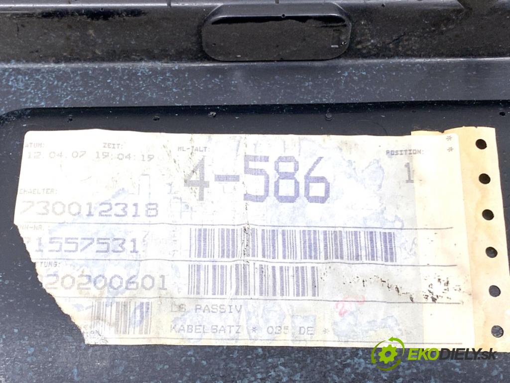 AUDI A4 B7 Kombi 2007 103 kW 2.0 TDI 1968 čalúnenie Dvere ľavy predný