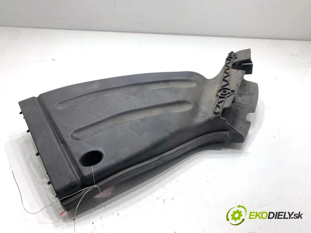 AUDI A4 B7 Kombi 2007 103 kW 2.0 TDI 1968 Volant vzduchu 8E0129618