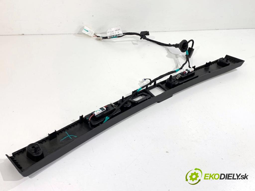 BAIC X75 SUV 2024 138 kW DCT 1498 Lišta dverí zad podsvietenia SPŽ A00118251