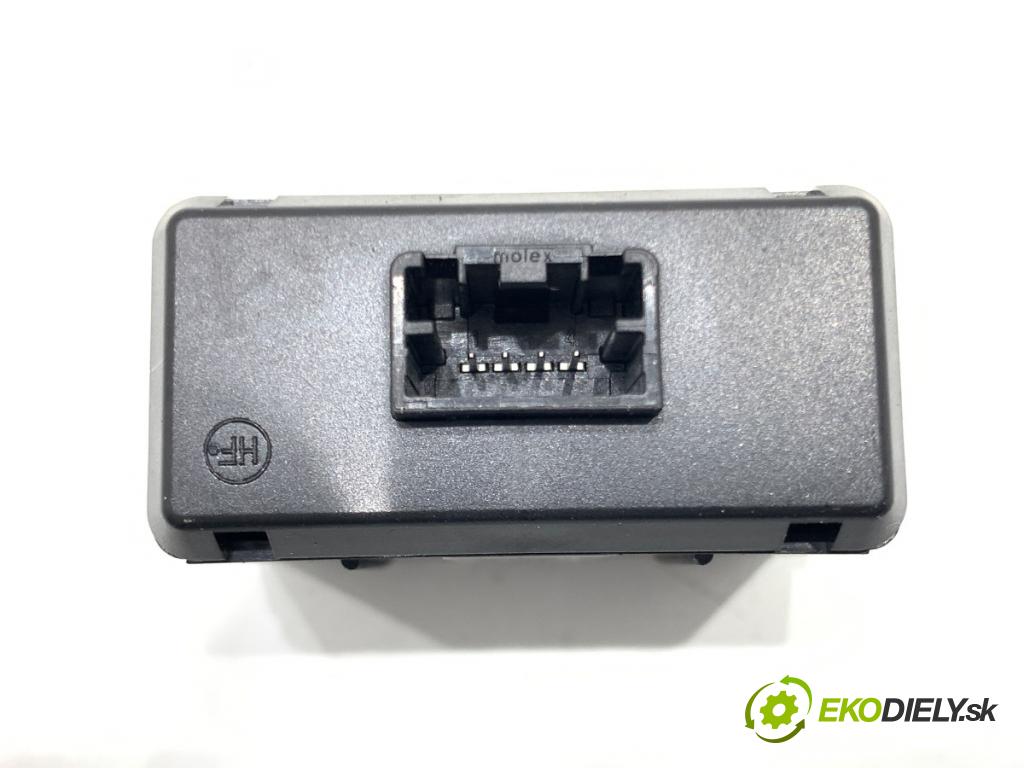 BAIC X75 SUV 2024 138 kW DCT 1498 HNÍZDO: USB C A00120018