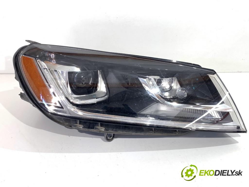 VW TOUAREG SUV 2016 206 kW 3.6 V6 FSI 3597 Svetlomet pravy predný LED 7P0941754