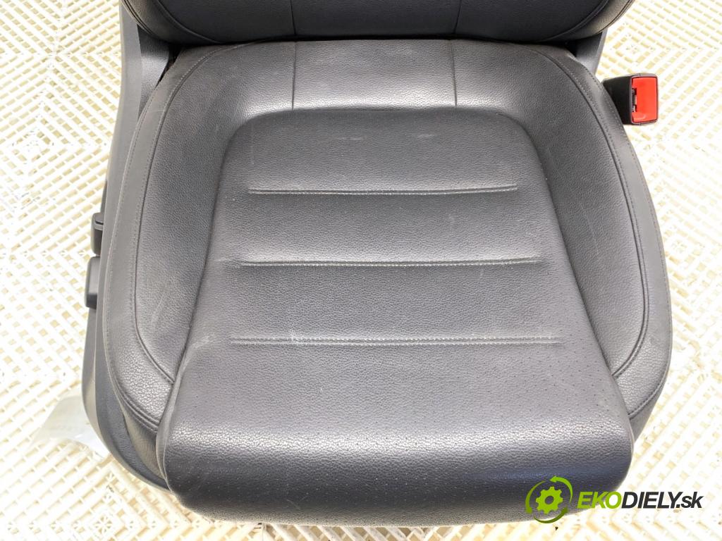 VW TOUAREG SUV 2016 206 kW 3.6 V6 FSI 3597 sedadlo pravý přední část