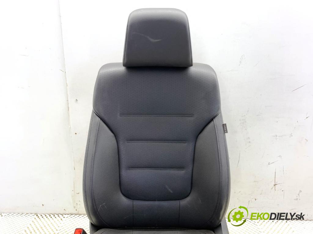 VW TOUAREG SUV 2016 206 kW 3.6 V6 FSI 3597 sedadlo levý přední část