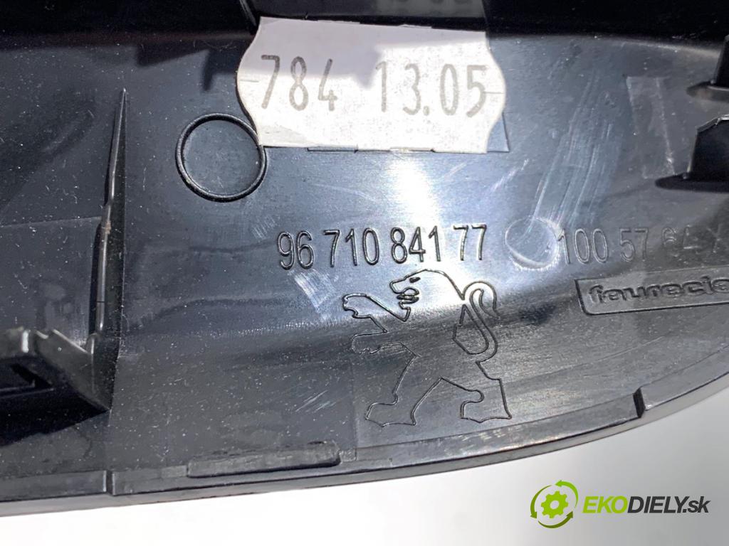 PEUGEOT 508 I sedan 2011 115 kW 1.6 THP 1598 lišty kryt 9688873877 9671084177 (Lišta)