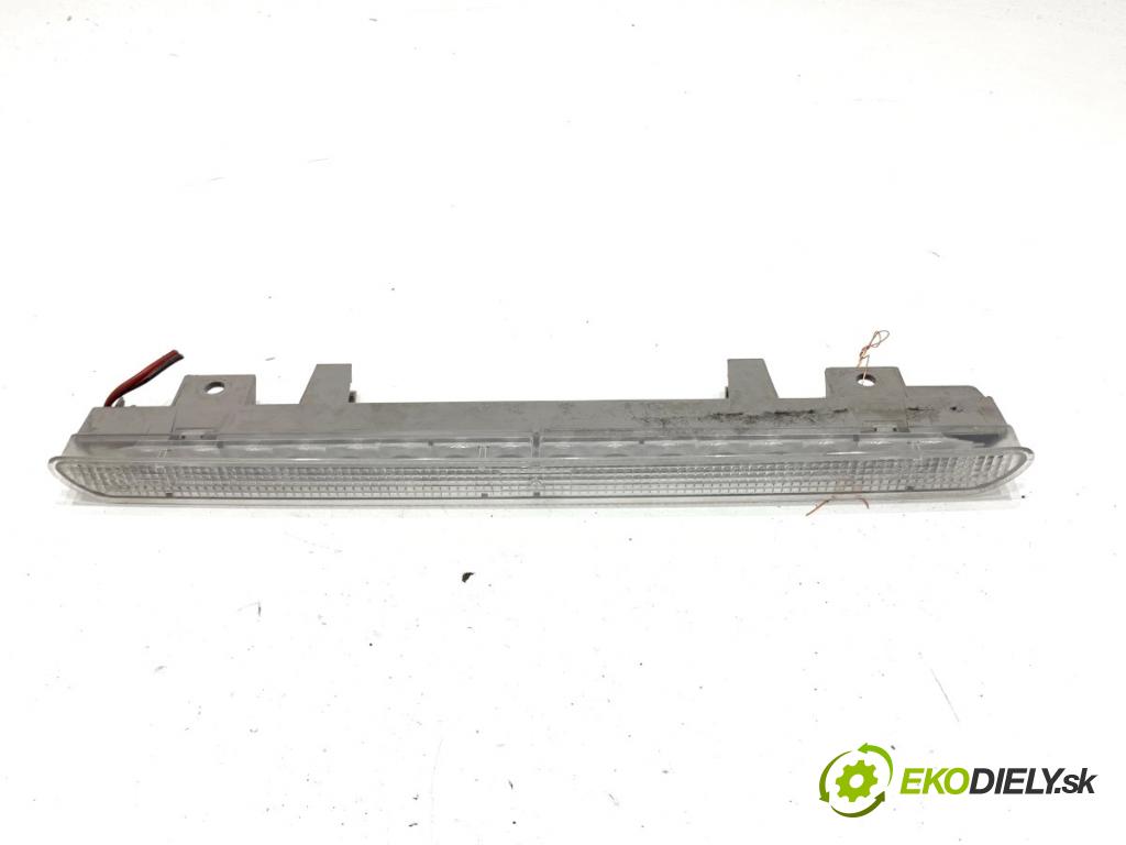 PEUGEOT 508 I sedan 2011 115 kW 1.6 THP 1598 Svetlo brzdových svetiel 9654923180