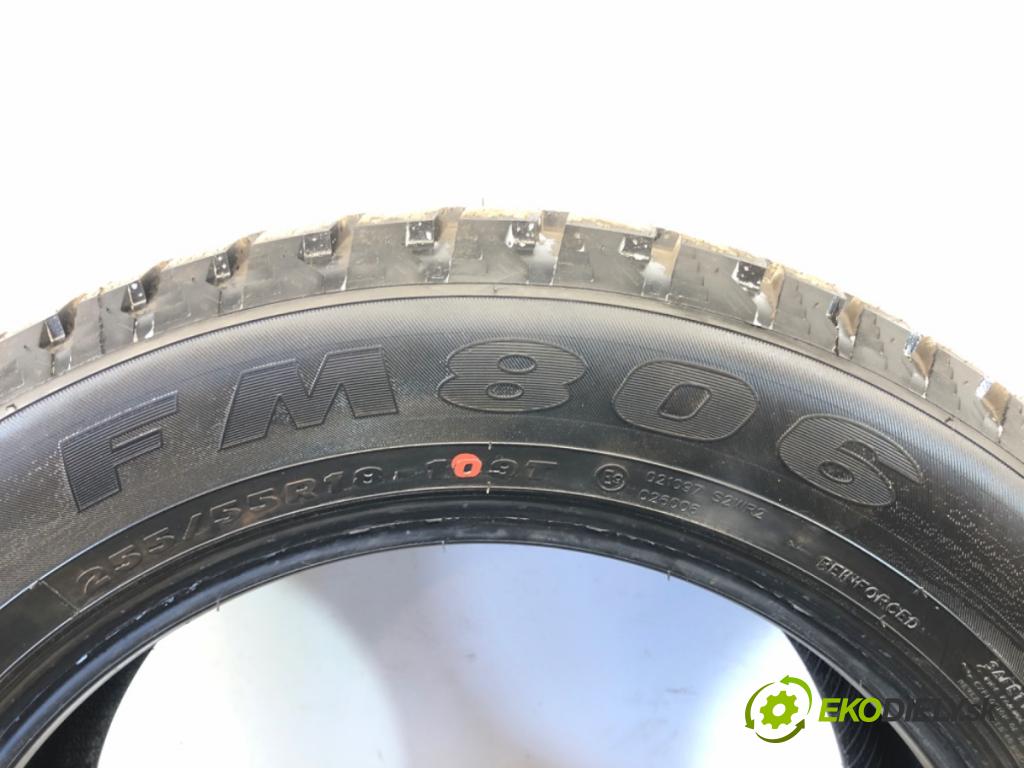 --- ---      PNEUMATIKA: zima 2X 255/55 18" FIREMAX: