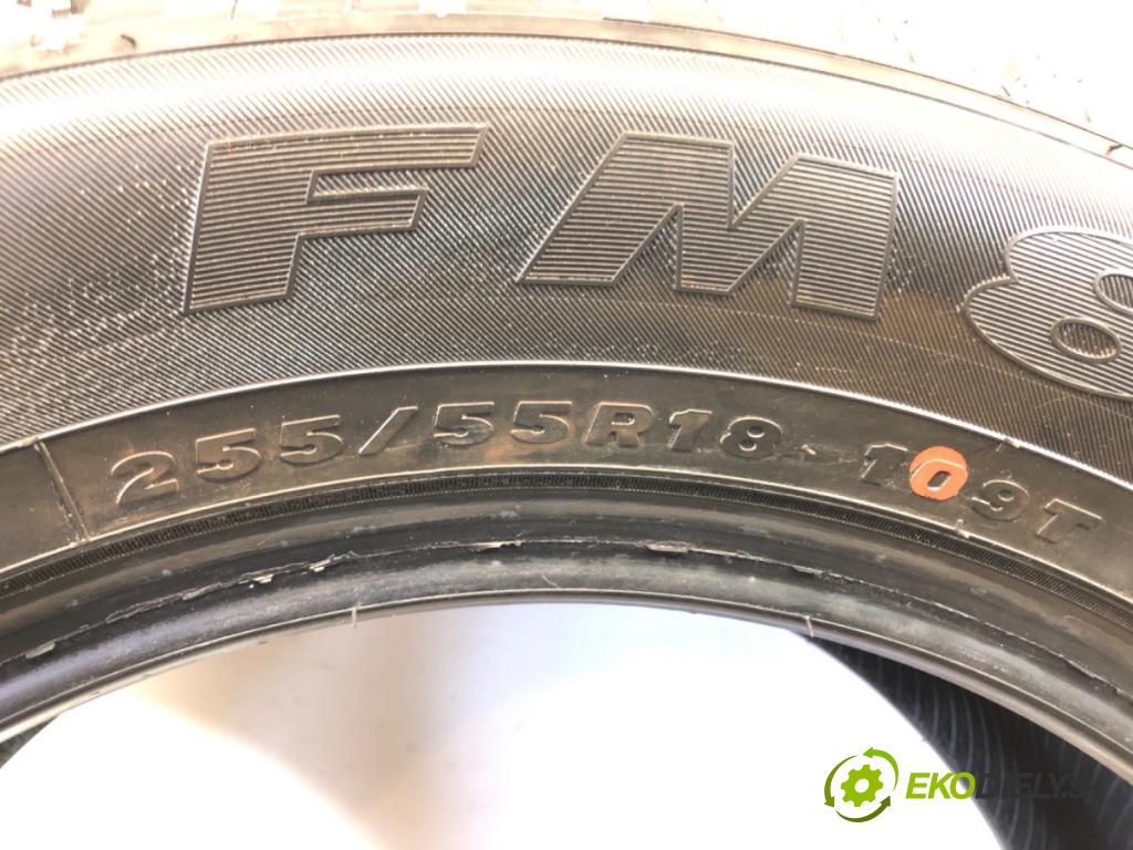 --- ---      PNEUMATIKA: zima 2X 255/55 18" FIREMAX: