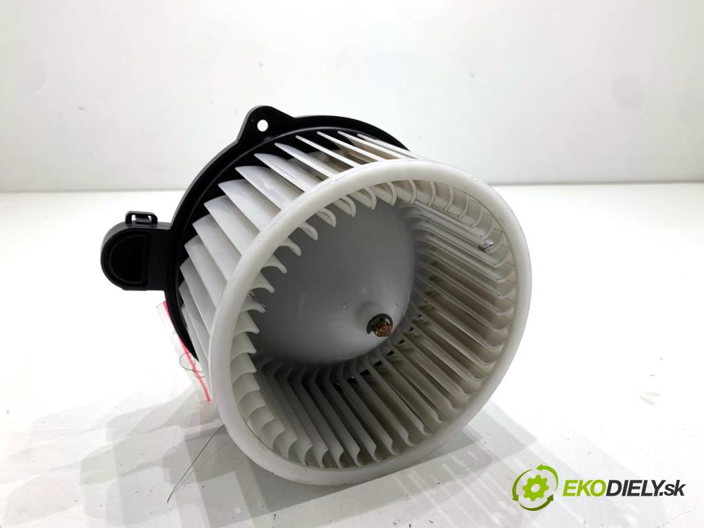 HYUNDAI i30 Kombi 2023 88 kW 1.0 T-GDI 998 ventilátor kúrenia 97113-A4000