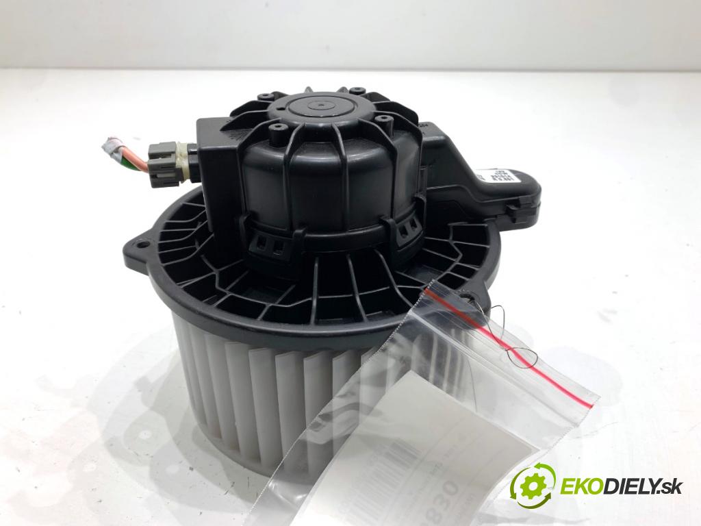 HYUNDAI i30 Kombi 2023 88 kW 1.0 T-GDI 998 ventilátor kúrenia 97113-A4000