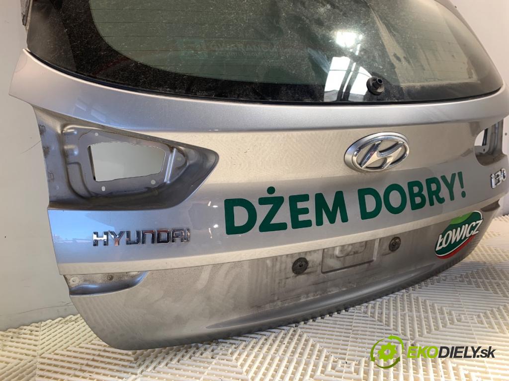 HYUNDAI i30 Kombi 2023 88 kW 1.0 T-GDI 998 kapota zad