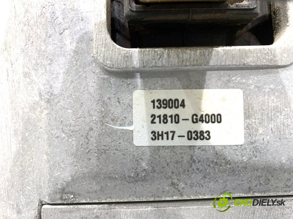 HYUNDAI i30 Kombi 2023 88 kW 1.0 T-GDI 998 AirBag Motor pravy 21810-G4000
