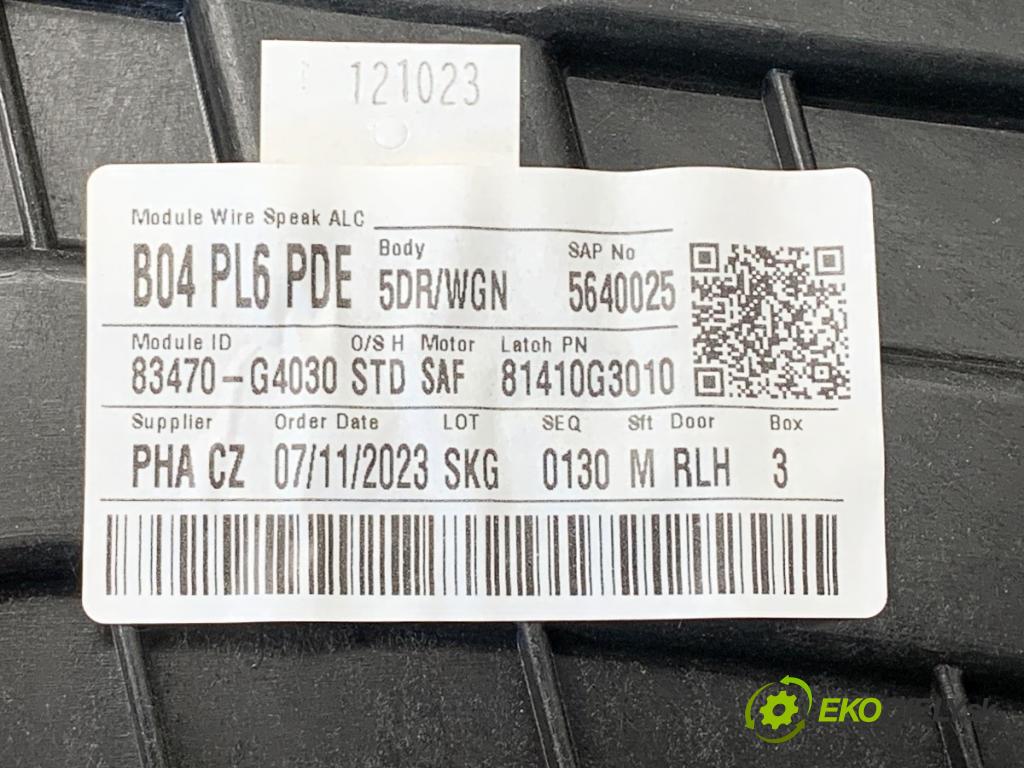 HYUNDAI i30 Kombi 2023 88 kW 1.0 T-GDI 998 mechanismus okna levý zadní část 83470-G4030