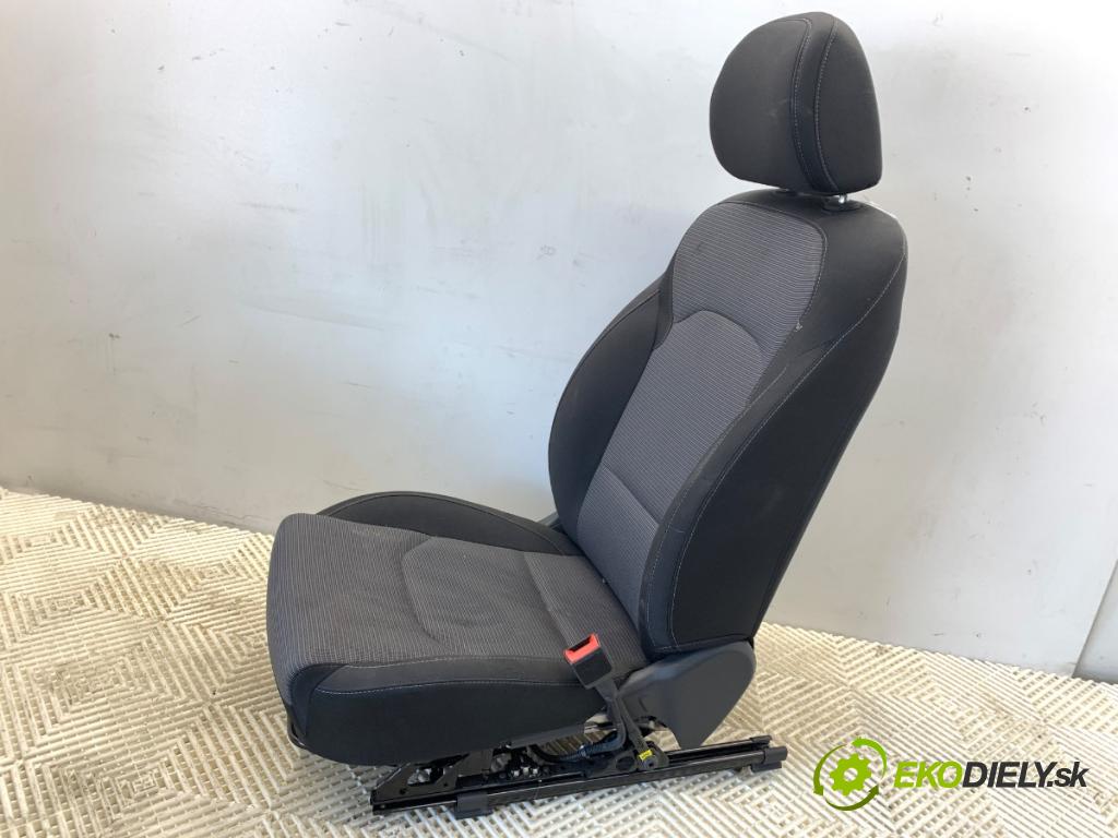 HYUNDAI i30 Kombi 2023 88 kW 1.0 T-GDI 998 Sedadlo pravy predný