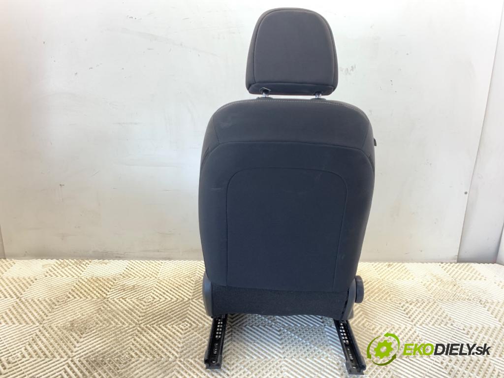 HYUNDAI i30 Kombi 2023 88 kW 1.0 T-GDI 998 Sedadlo pravy predný