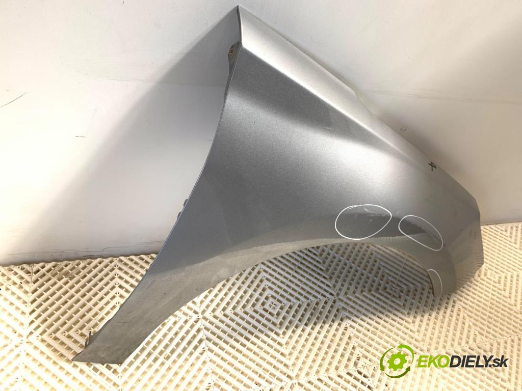 HYUNDAI i30 Kombi 2023 88 kW 1.0 T-GDI 998 Blatník pravy predný R2T