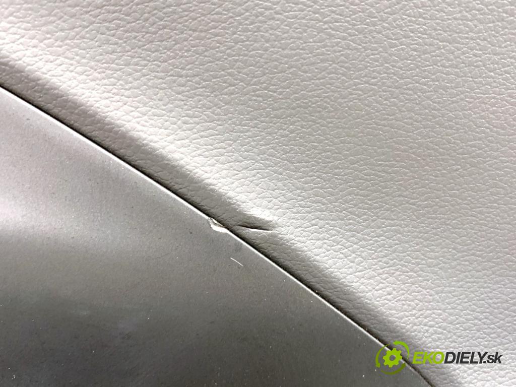 HYUNDAI i30 Kombi 2023 88 kW 1.0 T-GDI 998 čalúnenie Dvere pravy predný
