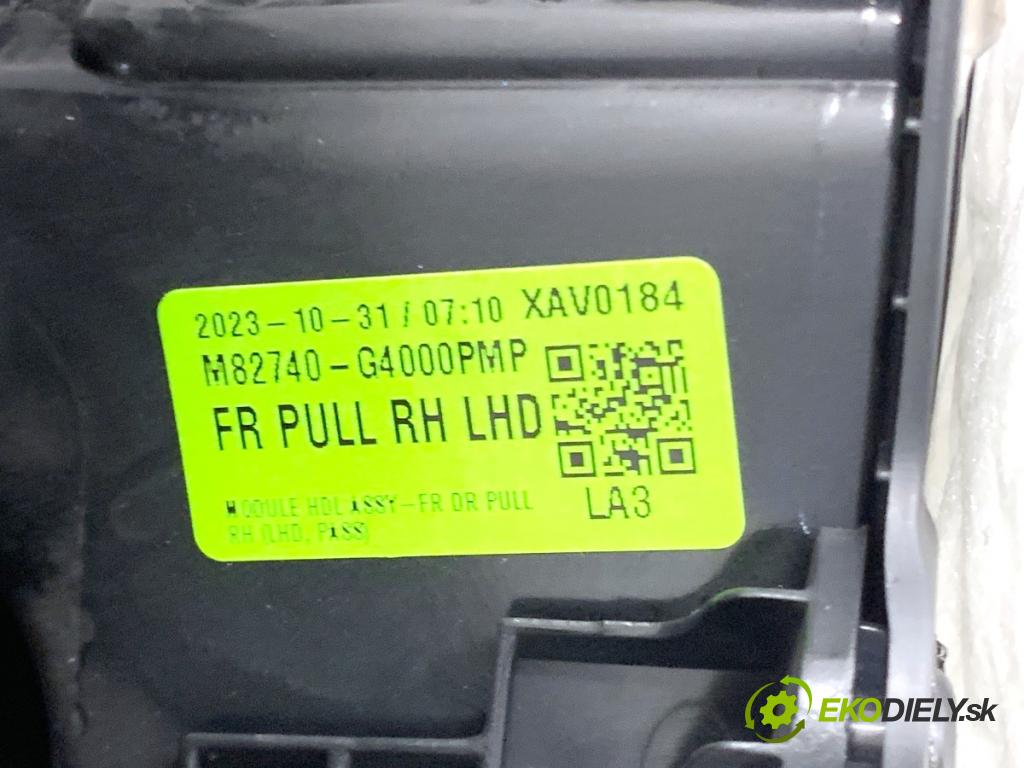 HYUNDAI i30 Kombi 2023 88 kW 1.0 T-GDI 998 čalúnenie Dvere pravy predný