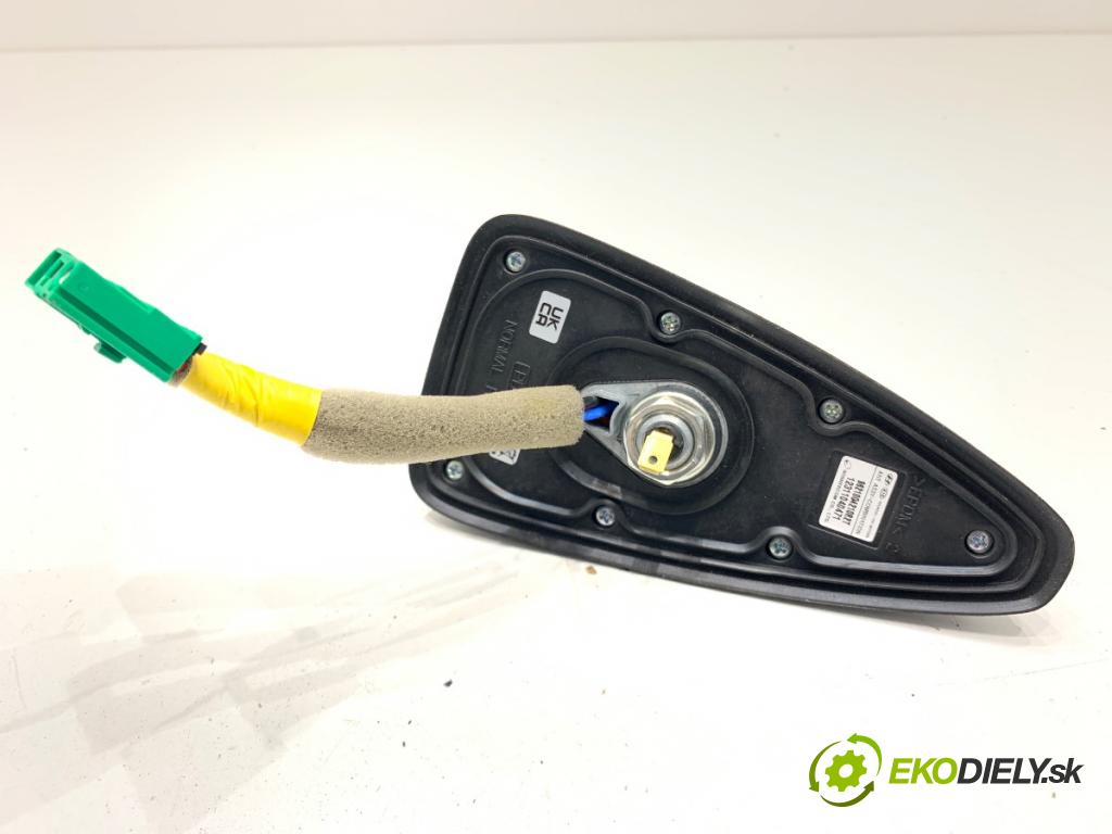 HYUNDAI i30 Kombi 2023 88 kW 1.0 T-GDI 998 ANTENA 96210-G4210