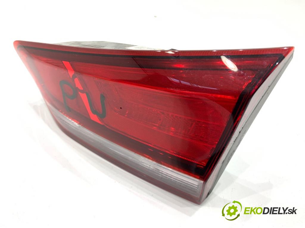 HYUNDAI i30 Kombi 2023 88 kW 1.0 T-GDI 998 Svetlo zad pravá vnútorná 92404G4200 (Kľučka dverí ostatné)