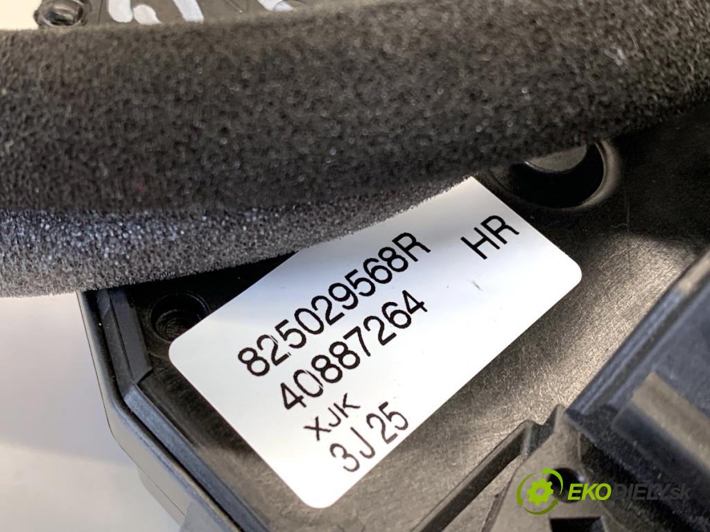 RENAULT EXPRESS Nadwozie pełne/minivan 2023 70 kW 1.5 Blue dCi 95 (F6AB) 1461 zámok Dvere zadných pravy 825029568R