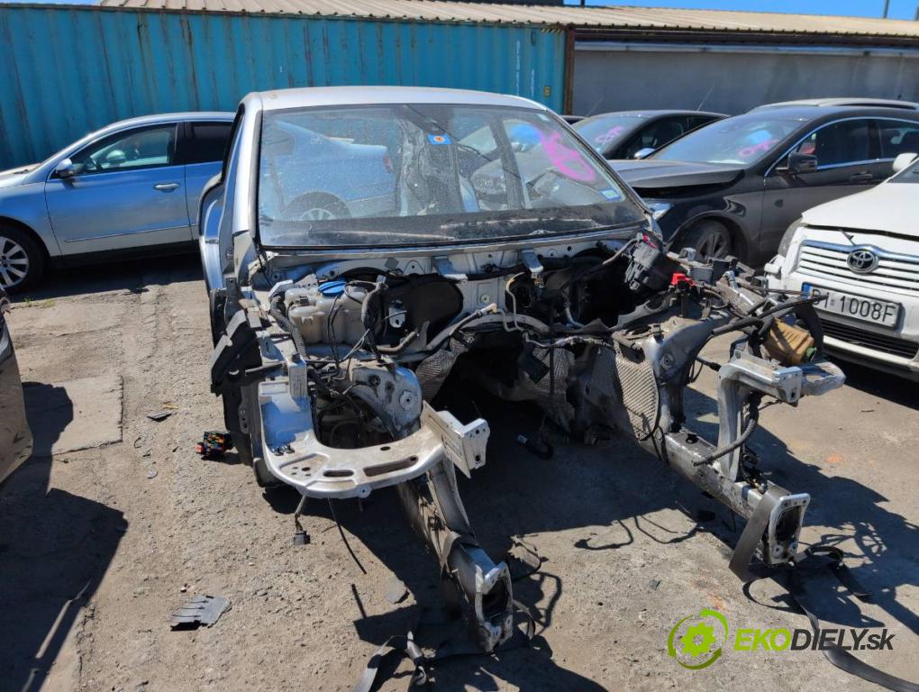 VW TOUAREG SUV 2016 206 kW 3.6 V6 FSI 3597 karoséria ČTVRŤÁK: Blatník prah strecha PODŁUŻNICA 