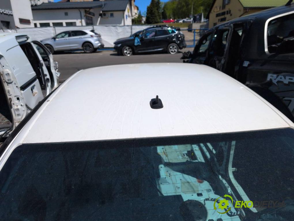 VW JETTA IV sedan 2012 90 kW 1.4 TSI 1390 karoséria ČTVRŤÁK: Blatník prah strecha PODŁUŻNICA