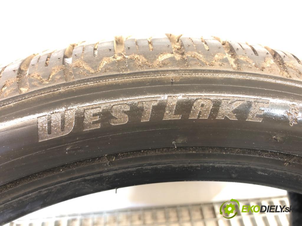 --- --- PNEUMATIKA: VÍCENÁ SEZÓNA: 235/40 19" WESTLAKE: