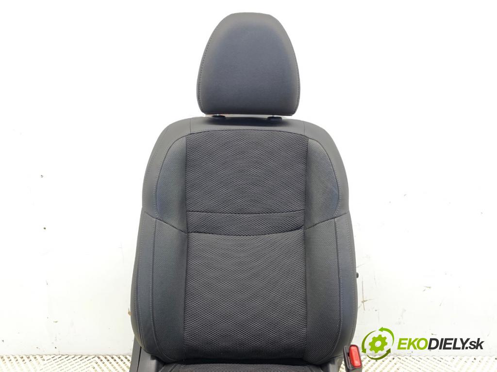 NISSAN QASHQAI J11 SUV 2016 120 kW 1.6 DIG-T 1618 Sedadlo pravy predný