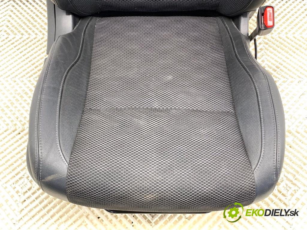NISSAN QASHQAI J11 SUV 2016 120 kW 1.6 DIG-T 1618 Sedadlo pravy predný
