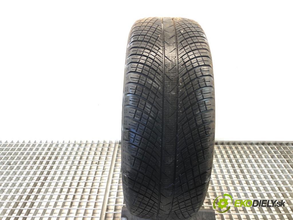 --- ---      PNEUMATIKA: zima 1X 235/55 19